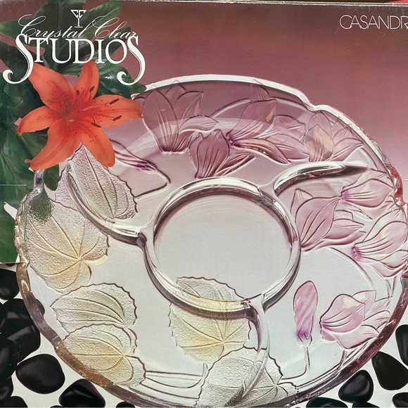 Crystal Clear Studios Casandra glass veggie plate Japan - Picture 2 of 5